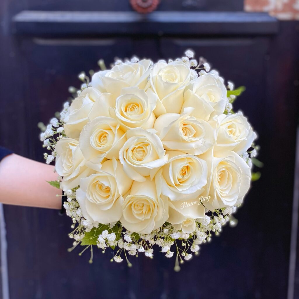 roses blanches bouquet mariée