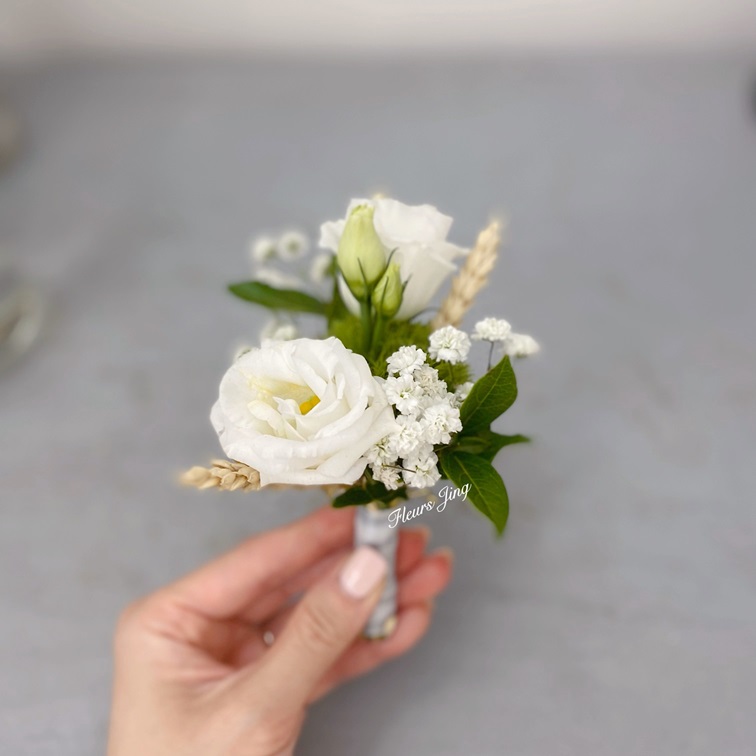 boutonnière lisanthus